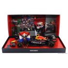 Minichamps RED BULL F1 RB18 TEAM ORACLE RED BULL RACING N 1 WORLD CHAMPION WINNER ZANDVOORT DUTCH GP 2022 WITH FLAG AND FIGURE MAX VERSTAPPEN