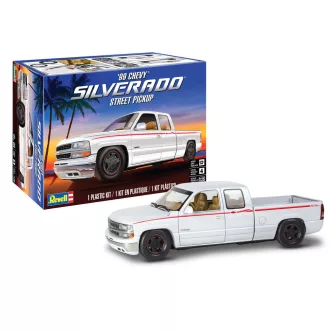 Revell - 1999 Chevy Silverado Custom Pickup autó makett