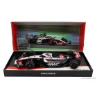 Minichamps HAAS F1 FW23 TEAM MONEYGRAM HAAS N 20 10th SAUDI ARABIAN GP WITH PIT BOARD 2023 KEVIN MAGNUSSEN