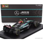 Burago MERCEDES F1 W15 EQ PERFORMANCE TEAM AMG PETRONAS MOTORSPORT N 44 SEASON 2024 LEWIS HAMILTON - WITH PILOT AND SHOWCASE
