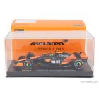 Burago McLAREN F1 MCL38 TEAM MCLAREN N 4 SEASON 2024 LANDO NORRIS - WITH PILOT AND SHOWCASE
