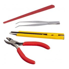 Revell szerszámkészlet makettezéshez