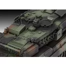 Revell - Leopard 2 A7V harcjármű makett