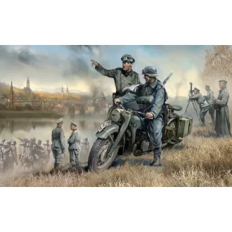 Zvezda German R-12 Heavy Motorcycle with rider and officer
