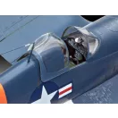 Revell - F4U-4 Corsair makett