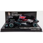 Minichamps MERCEDES F1 W12 MERCEDES M12 EQ POWER+ TEAM AMG PETRONAS MOTORSPORT FORMULA ONE N 44 WINNER BRITISH SILVERSTONE GP WITH FLAG 2021 LEWIS HAMILTON