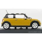 Minichamps MINI ONE 2001 WITH CHEQUERED ROOF FLAG