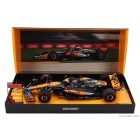 Minichamps McLAREN F1 MCL60 TEAM McLAREN N 81 8th MELBOURNE AUSTRALIAN GP WITH PIT-BOARD 2023 OSCAR PIASTRI