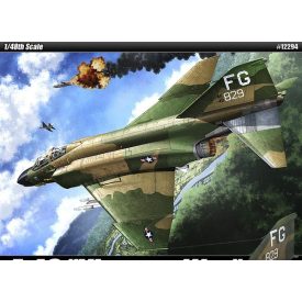 Academy Phantom F-4C Vietnam War makett
