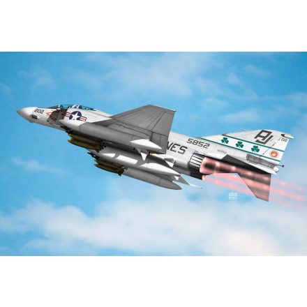 Academy USMC F-4J Phantom II VMFA-333 Fighting Shamrocks makett