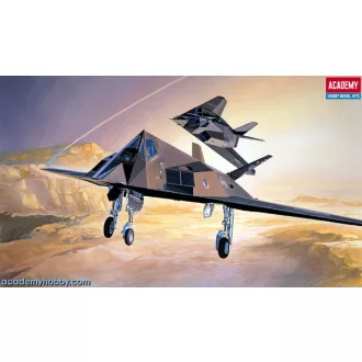 Academy Lockheed F-117A Stealth Fighter makett