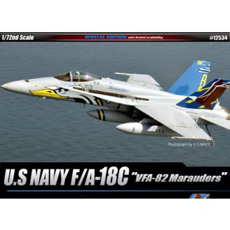 Academy F/A-18C Hornet VFA-82 Marauders makett