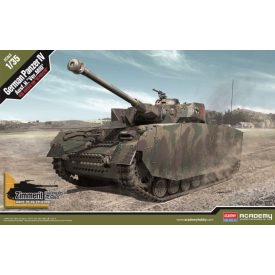 Academy Panzer IV Ausf.H Mid. with Zimmerit makett