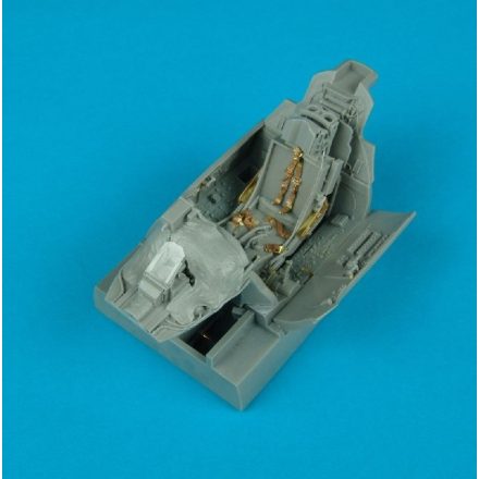 Aires Republic F-105D Thunderchief cockpit (Trumpeter)