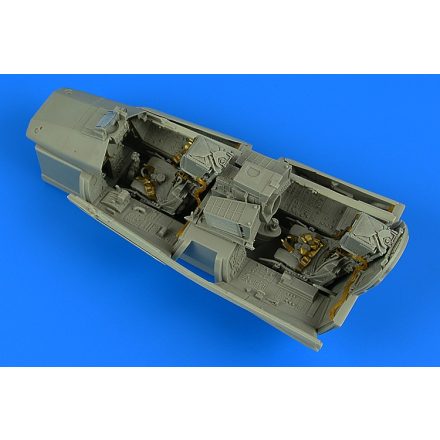 Aires Panavia Tornado GR.1 - early version cockpit (Revell)