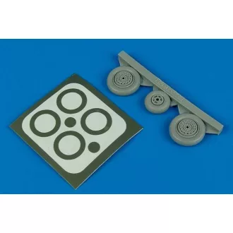  Aires MiG-17 Fresco wheels & paint masks für Hobby Boss Bausatz kerék készlet