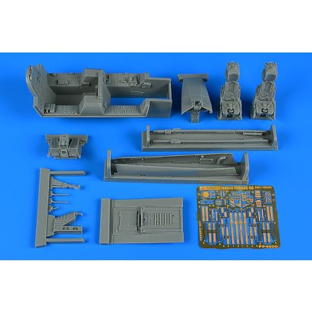 Aires Panavia Tornado IDS early version cockpit set (Revell)
