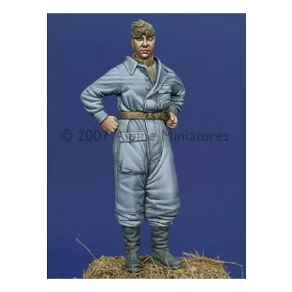 Alpine Miniatures WW2 Russian Tanker 1943-45