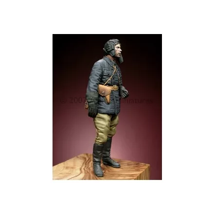 Alpine Miniatures WW2 Russian Tank Commander