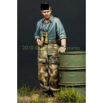 Alpine Miniatures German Panzer Crew in Summer