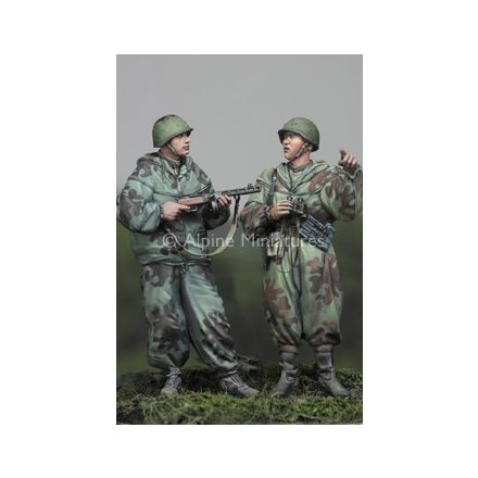 Alpine Miniatures WW2 Russian Scout Set (2 figs)