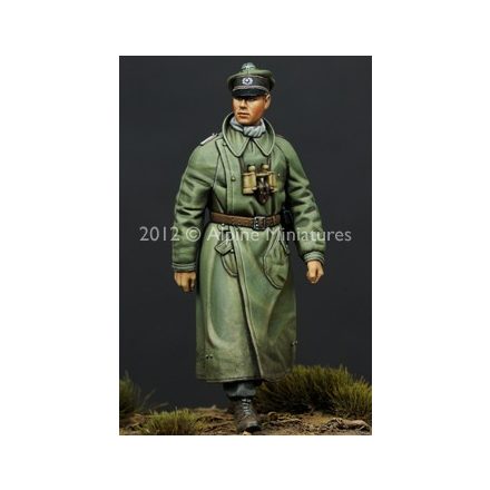 Alpine Miniatures Panzer Officer 1 Pz. Div. #2