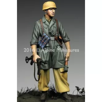Alpine Miniatures NCO 1st FJ Division in Italy
