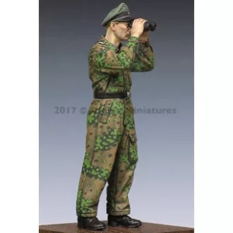 Alpine Miniatures WSS Panzer Officer at Kursk #1