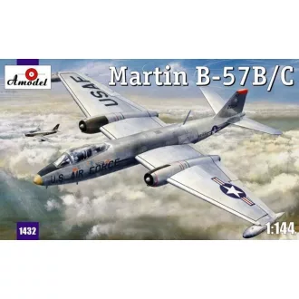 Amodel Martin B-57B/C repülő makett