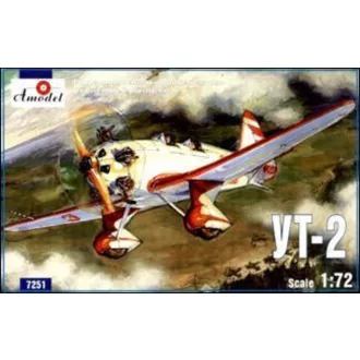 Amodel Ut-2 Soviet trainer airplane repülő makett