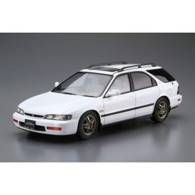 Aoshima Honda CF2 ACCORD WAGON SiR '96 makett