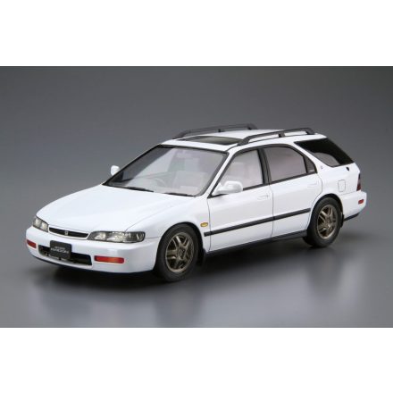 Aoshima Honda CF2 ACCORD WAGON SiR '96 makett
