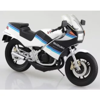 Aoshima SUZUKI RG250 GAMMA BLUE AND WHITE makett