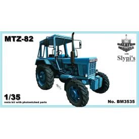 Balaton Modell MTZ-82 (4x4 verzió), kocka fülkés makett