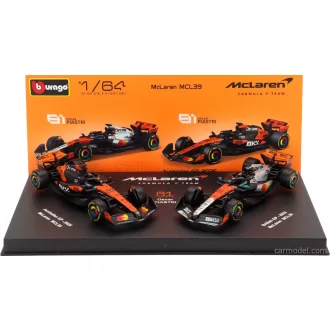   Burago McLAREN SET F1 2X MCL39 TEAM MCLAREN N 81 SEASON 2025 OSCAR PIASTRI + GP BRITISH 2025 - CON VETRINA - WITH SHOWCASE