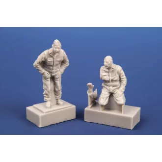 CMK German He 162A Mechanics (2x) for Special Hobby