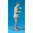 Copper State Models British Armoured Car Division Serviceman On Tea Break makett