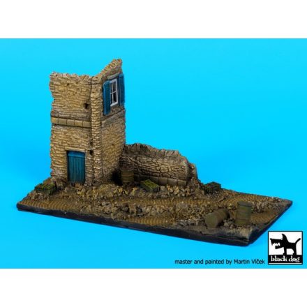 Black Dog Ruined house italy base