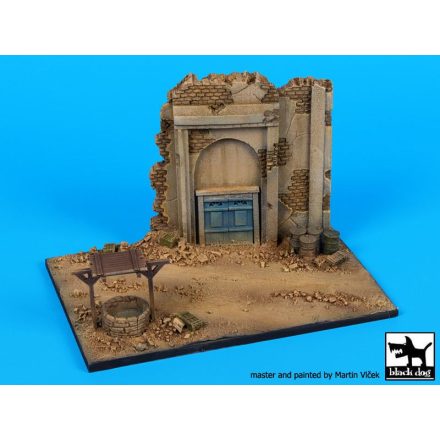 Black Dog House ruin with well base
