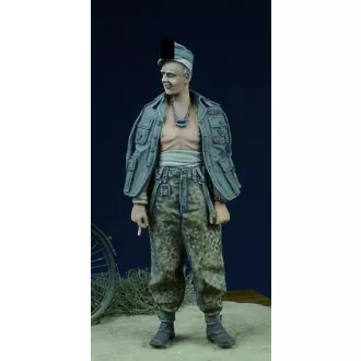D-DAY miniature studio Wounded SS NCO 1942-45