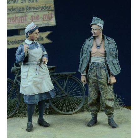 D-DAY miniature studio German Nurse and Wounded 1942-45