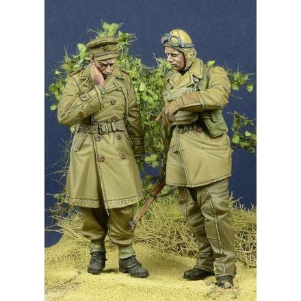 D-DAY miniature studio WWII BEF Officer & Dispatch Rider, France 1940