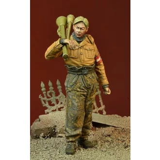   D-DAY miniature studio Hitlerjugend Boy with Panzerfausts, Germany 1945