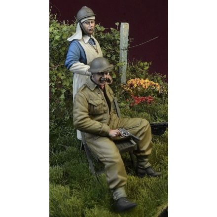 D-DAY miniature studio WWII Belgian Nurse with wounded BEF soldier, Belgium 1940