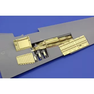 Eduard P-51D gun bay late for Tamiya fotómaratás