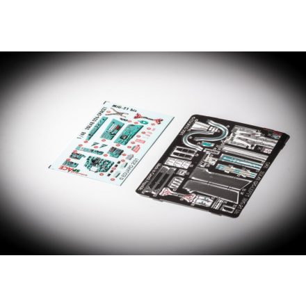 Eduard MiG-21bis SPACE (Eduard)