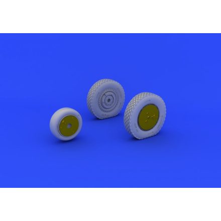 Eduard P-39 wheels late (KITTY HAWK)