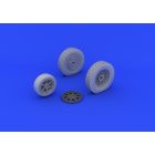 Eduard P-39 wheels late (KITTY HAWK)