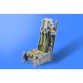 Eduard F-16 early seat (TAMIYA)