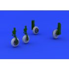 Eduard F-86F wheels (HASEGAWA)